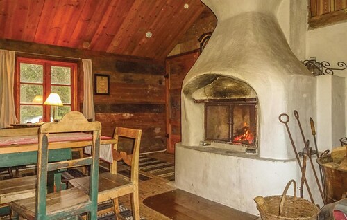 Nice home in Vittsjö with kitchen