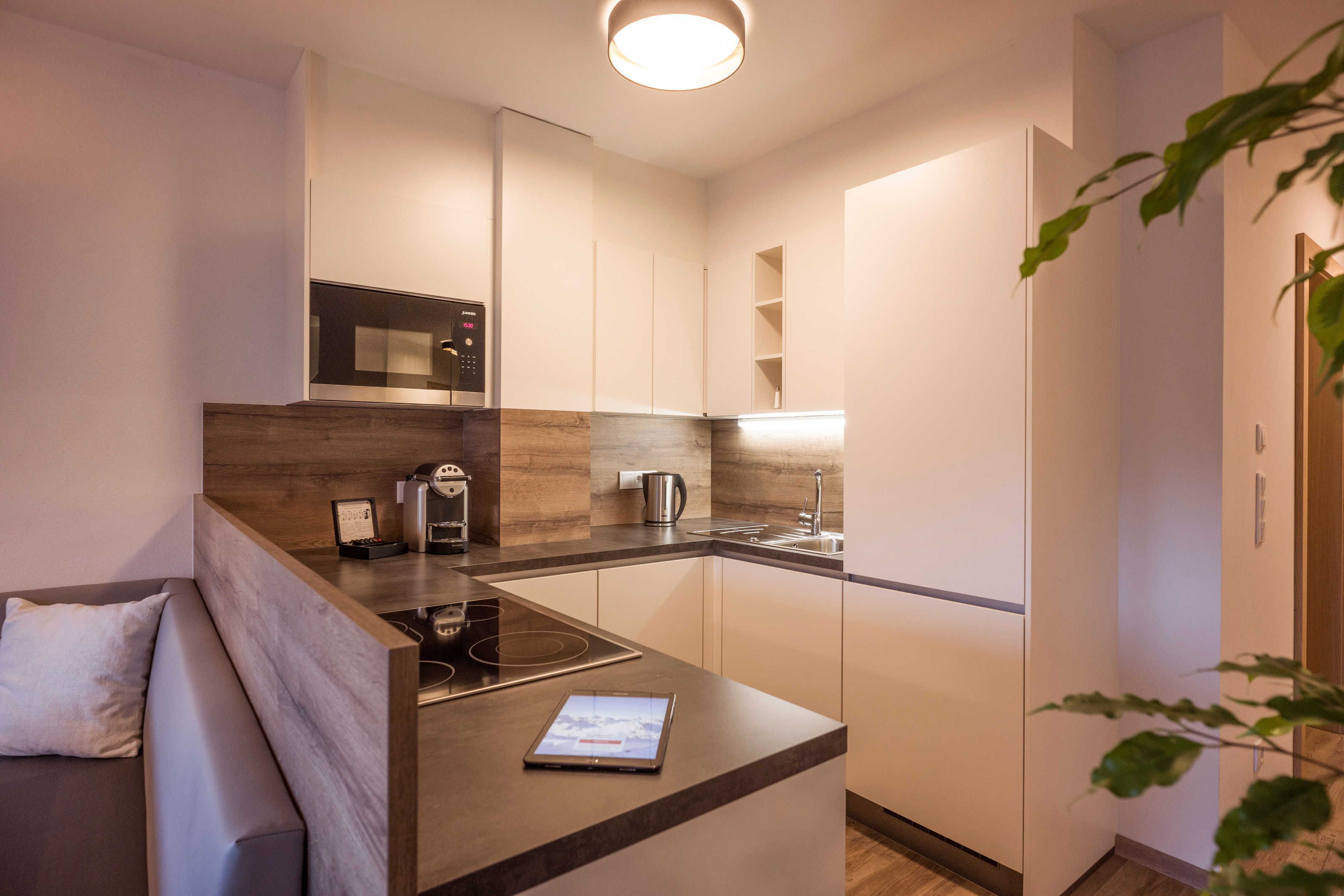 Kühlschrank, Mikrowelle, Ofen, Geschirrspüler