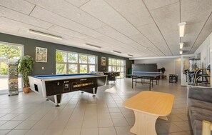 Game room - Awesome home in Tarm with sauna (Tarm)