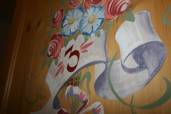 Unclassified image, 1 of 12, button