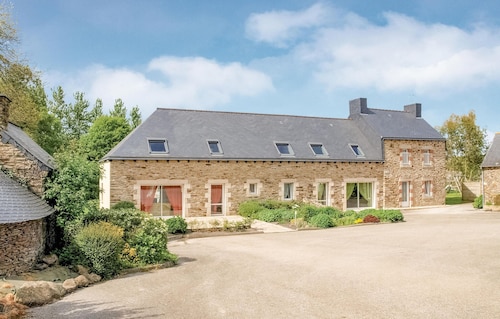 Stunning home in St Martin des Pres