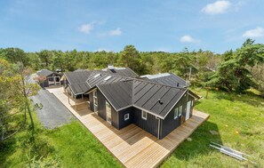 Exterior - Stunning home in ålbæk with WiFi (Ålbæk)