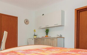 Reisekinderbett, kostenloses WLAN, Bettwäsche