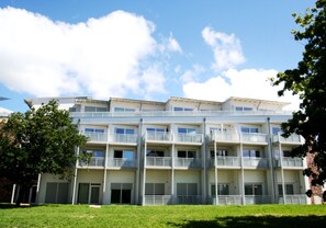 Unclassified image, 4 of 11, button