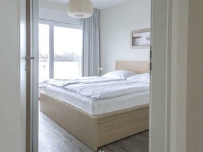 Unclassified image, 5 of 11, button