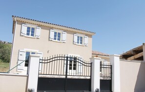 Exterior - 5 bedroom lovely home in Saint Thome (Saint Thome)