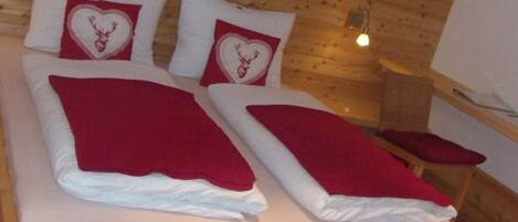 1 quarto, escrivaninha, Wi-Fi