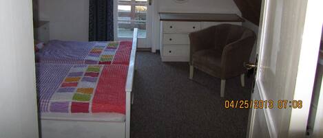 2 bedrooms, bed sheets