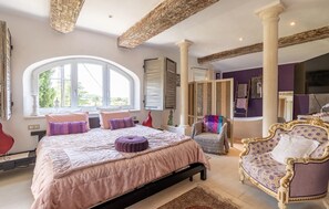 5 chambres, lit de bébé portatif, accès au Wi-Fi (inclus)