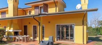 Villa mit Klimaanlage und Garten