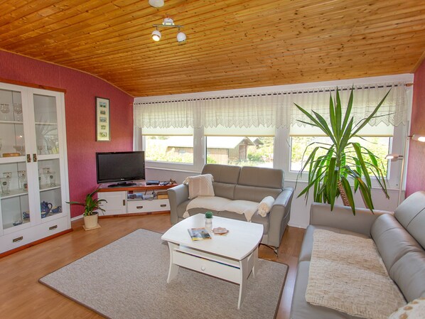 Unclassified image, 1 of 14, button