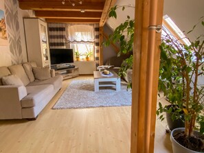 Unclassified image, 3 of 14, button