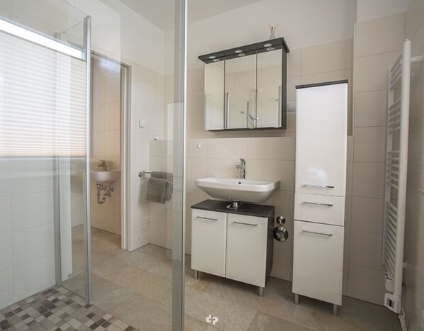 Nicht klassifiziertes Bild, 1 von 9, Schaltfläche