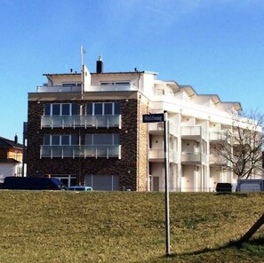 Nicht klassifiziertes Bild, 2 von 9, Schaltfläche