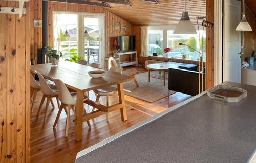 Amazing home in Egernsund with WiFi