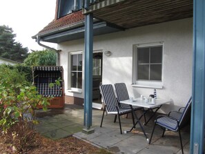 Unclassified image, 4 of 11, button