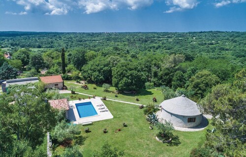 Superbe maison d'une chambre à.