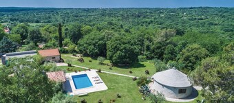 1 bedroom awesome home in Manjadvorci