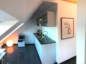 Fridge, microwave, dishwasher