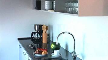 Kühlschrank, Mikrowelle, Geschirrspüler