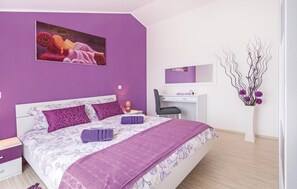 3 chambres, lit parapluie, Wi-Fi gratuit, draps fournis