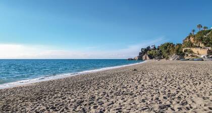 Lovely apartment in Nerja with WiFi