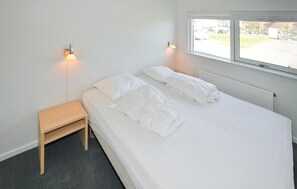 2 bedrooms, free WiFi