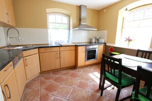 Køleskab, mikrobølgeovn, ovn, opvaskemaskine