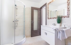 Shower - Stunning home in Sv.Petar u Sumi (Sv.Petar u Sumi)