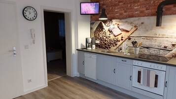 Fridge, microwave, oven, dishwasher