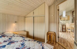 3 bedrooms, travel cot, free WiFi