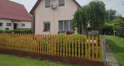 Apartamento de vacaciones a solo 300m de la playa en el Balaton