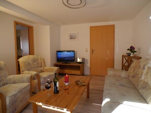 Unclassified image, 3 of 18, button