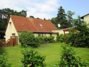 Unclassified image, 2 of 18, button