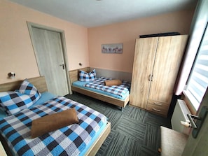 2 bedrooms, WiFi, bed sheets