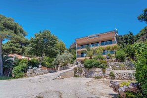 Exterior - Holiday apartment only 30 m from the beach (Mali Lošinj)