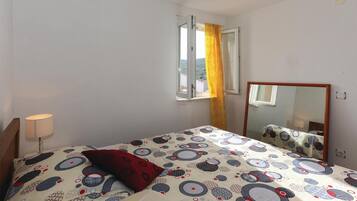 1 bedroom, free WiFi, bed sheets