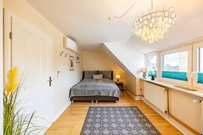 2 chambres, lit de bébé portatif, Wi-Fi, literie fournie