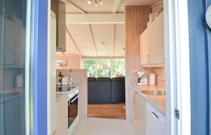 Kühlschrank, Herdplatte, Geschirrspüler