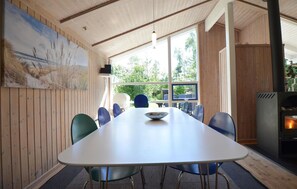 Dining - Amazing home in Ebeltoft with sauna (Ebeltoft)