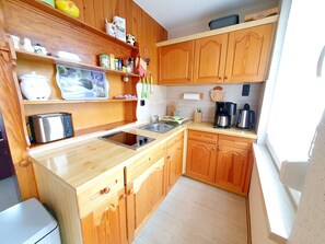 Fridge, microwave, coffee/tea maker, electric kettle