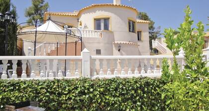 Gorgeous home in Castalla with WiFi