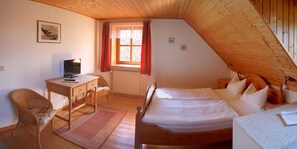 2 sovrum och resesäng