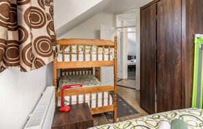 3 bedrooms, in-room safe, travel crib, free WiFi