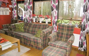 Fernseher, Kamin, DVD-Player