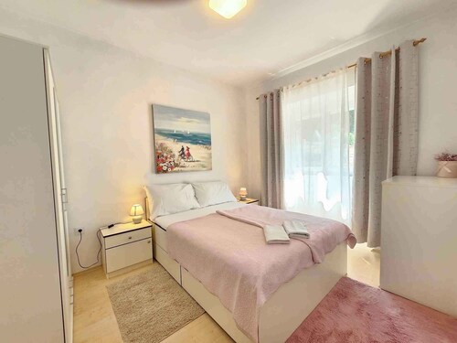 Holiday apartment 200 m from the beach