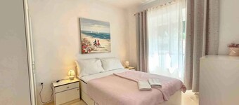Holiday apartment 200 m from the beach