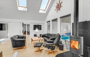 TV, fireplace, DVD player