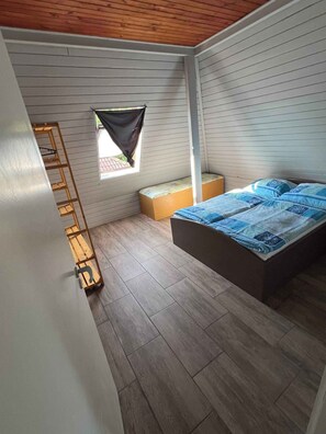 4 室のベッドルーム、WiFi