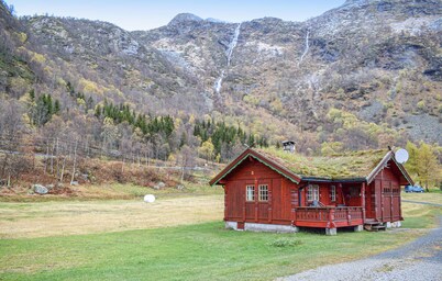 2 bedroom awesome home in Rauland